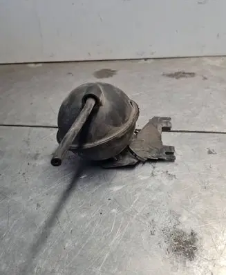Volkswagen II LT Vacuum air tank 045129808