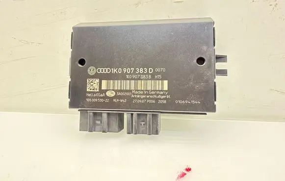 Volkswagen PASSAT B6 Tow bar trailer control unit/module 1K0907383D