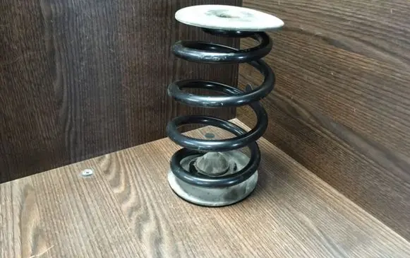 BMW 3 E46 Front coil spring 1094518 KYBRX6201