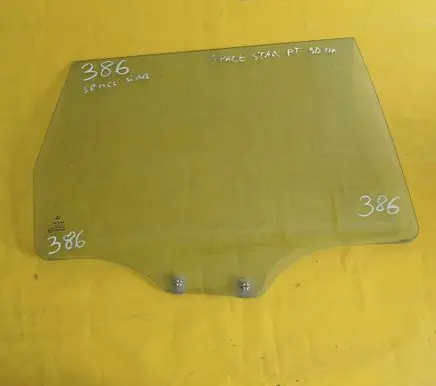Mitsubishi Space Star Front door window glass four-door