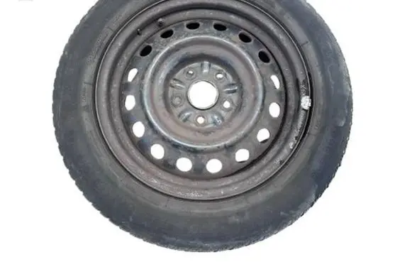 Toyota Avensis T270 R16 steel rim 
