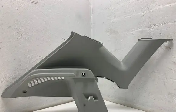 (D)pillar trim (top)