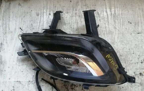 Opel Insignia A Front fog light 13226829 662588537