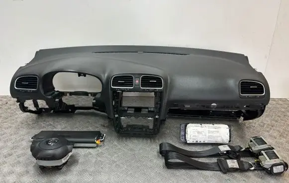 Volkswagen Golf VI Dashboard 