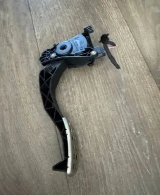 Renault Symbioz Accelerator throttle pedal 180020853R
