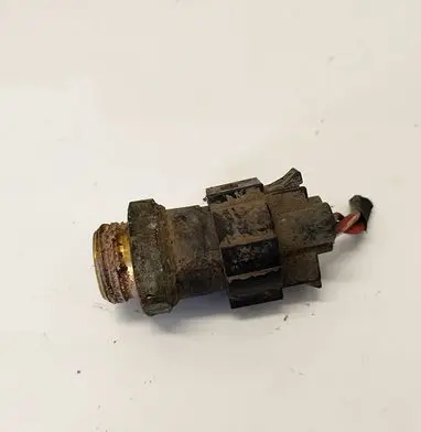 Volkswagen Golf IV Air conditioning (A/C) pressure sensor