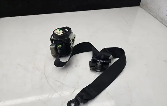 Mercedes-Benz Sprinter W906 Front seatbelt 9068600485