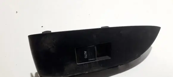Toyota Prius (XW30) Electric window control switch 7427247060 74272-47060