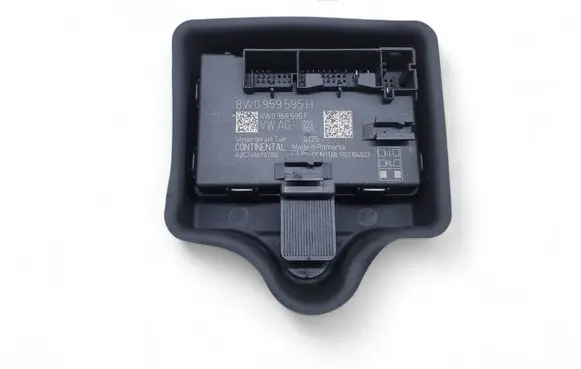 Audi A5 Door control unit/module 8W0959595H