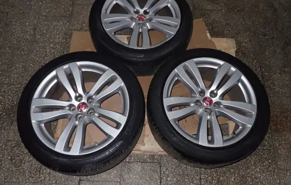 Jaguar XJ X351 R19 alloy rim 