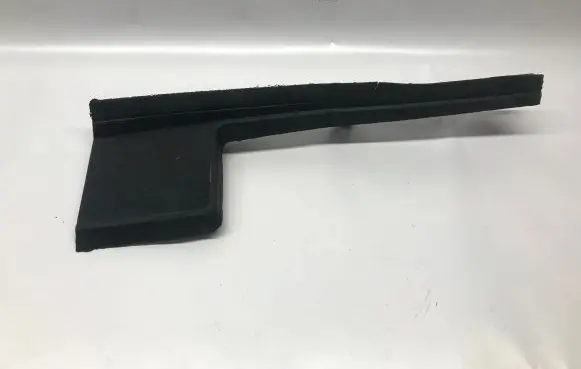Ford Mustang VI Intercooler air guide/duct channel FR3B8102