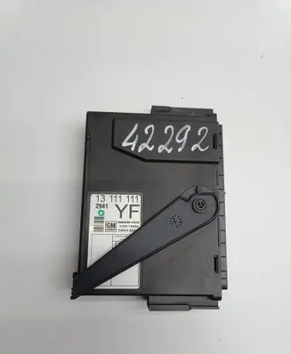 Opel Combo C Comfort/convenience module 13111111