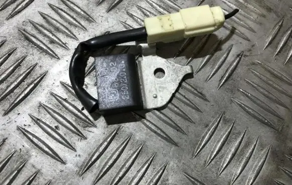 Toyota Avensis T250 Sensor 9008088002 90080-88002