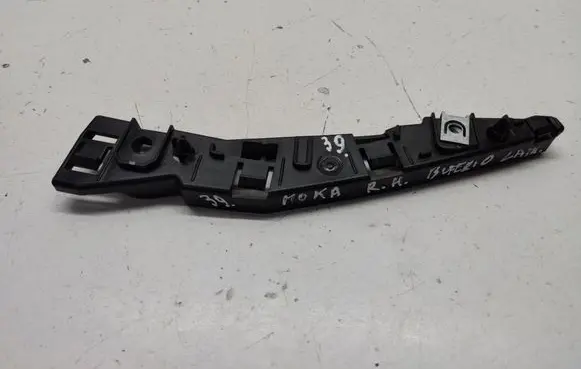Opel Mokka B Front bumper mounting bracket 9835214380