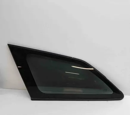 Toyota Auris E180 Rear side window 6272002160