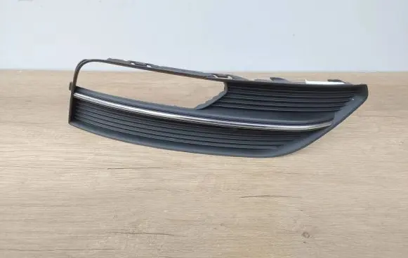 Audi A3 S3 8V Front bumper lower grill 8V3807682A