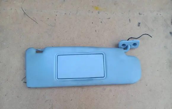 Volvo S70 V70 V70 XC Sun visor Rh3572