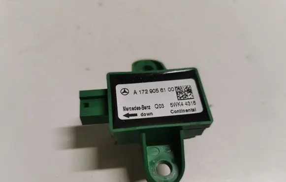 Mercedes-Benz E W212 Airbag deployment crash/impact sensor A1729056100