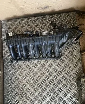 Land Rover Evoque I Intake manifold G4D39424CB