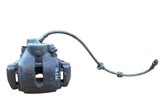 BMW X3 E83 Front brake caliper 6773132 34116773132