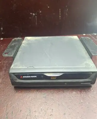 Mitsubishi Pajero Radio/CD/DVD/GPS head unit DVD7500 C1BA006973 8684170V180