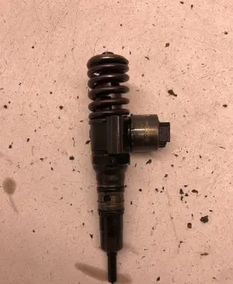 Audi A3 S3 8P Fuel injector 03G130073B 0414720403
