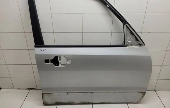 Mitsubishi Pajero Front door