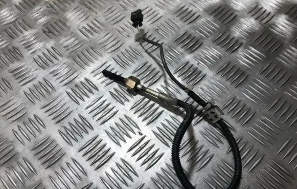 Mercedes-Benz GL X166 Exhaust gas temperature sensor a0009050805 ht002