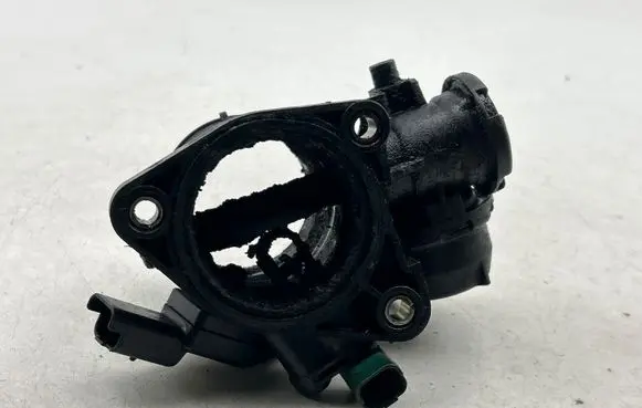 Volvo V50 Throttle valve 9647474880