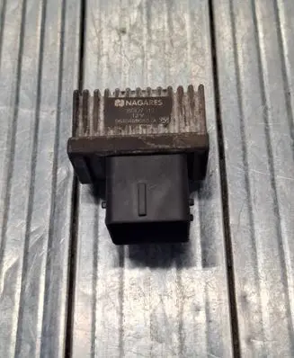 Nissan X-Trail T31 Glow plug pre-heat relay 9640469680