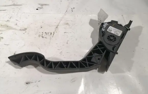 Ford C-MAX II Accelerator throttle pedal F1DC9F836AA 6PV01036884