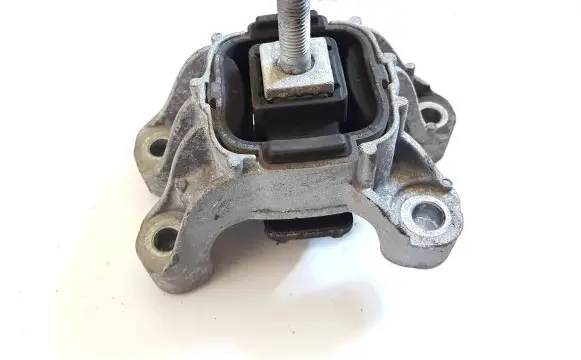 Mini Cooper Countryman R60 Gearbox mount 6784355 G2245000