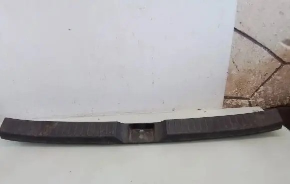 Toyota Corolla Verso E121 Trunk/boot sill cover protection 647160F010