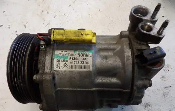 Citroen C5 Air conditioning (A/C) compressor (pump) 9671333180
