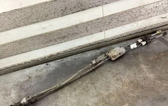 Honda Civic Gear shift cable linkage 54310SMK E111M1 615522