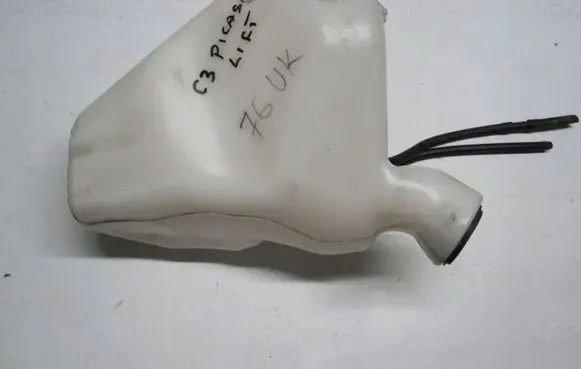 Citroen C3 Picasso Windshield washer fluid reservoir/tank 9681735280