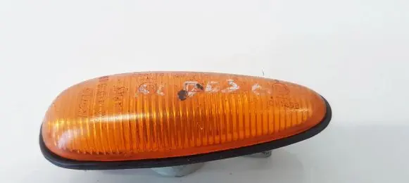 Mazda MX-5 NA Miata Front fender indicator light 21461634 214-61634