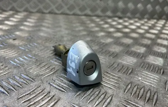 BMW 3 E90 E91 Front door lock (next to the handle)