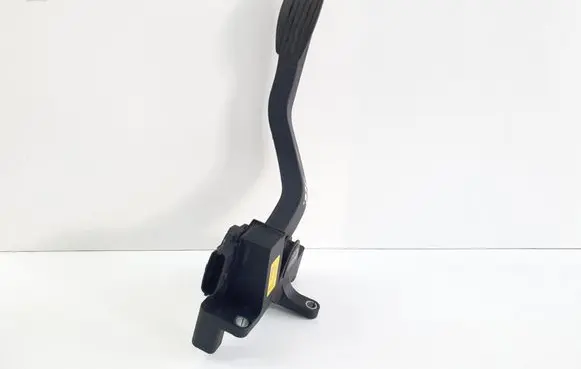 Iveco Daily 35.8 - 9 Accelerator throttle pedal 0281002632 504061734