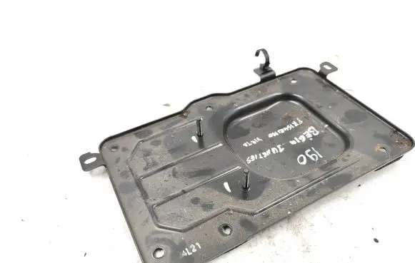 KIA Sorento Gear shift cable bracket 