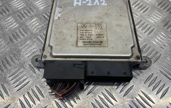 Mercedes-Benz E W212 Engine control unit/module A6519005301 A6519013301 28292738