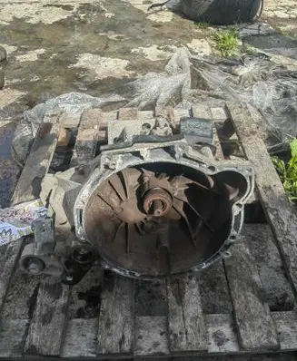 Ford Fiesta Manual 5 speed gearbox 8A6R7002JL