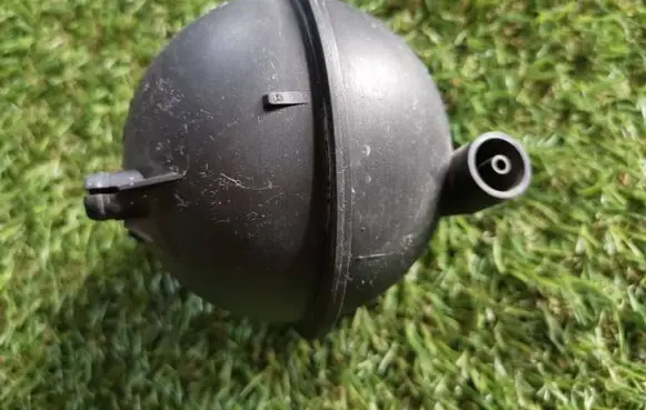 Audi A6 S6 C4 4A Vacuum air tank 054129808