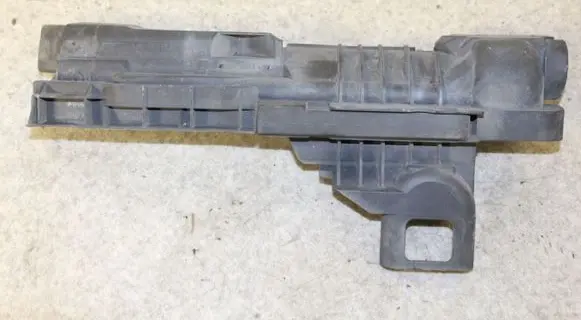 BMW X3 E83 Radiator mount bracket 7530254