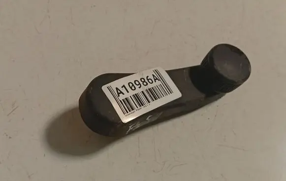 Volkswagen PASSAT B4 Front door window winding handle 3A0837581