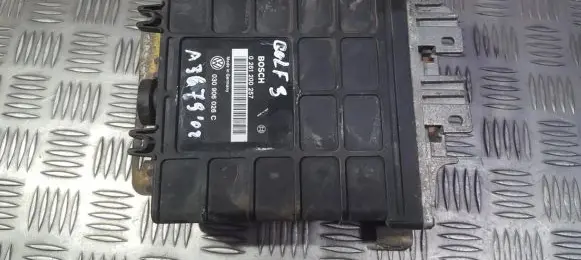 Volkswagen Golf III Engine control unit/module 0261200257 0309069026C