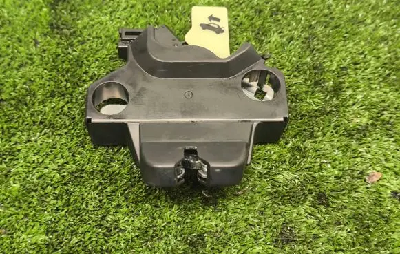 Tesla Model 3 Tailgate/trunk/boot lock/catch/latch 109230800E