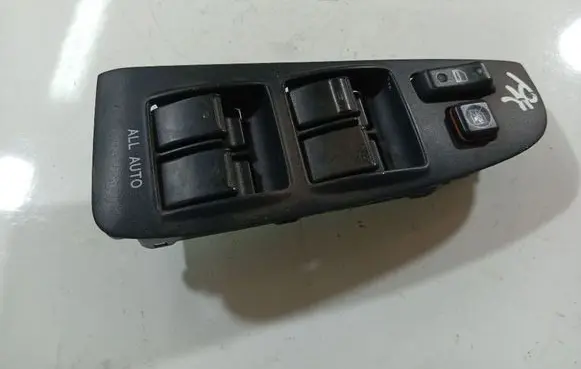 Toyota Avensis T250 Electric window control switch 54356022A