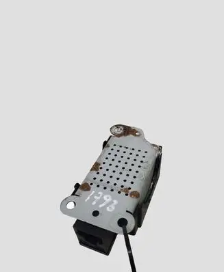 Volkswagen Golf V Aerial antenna amplifier 5M0035570B 7617310031
