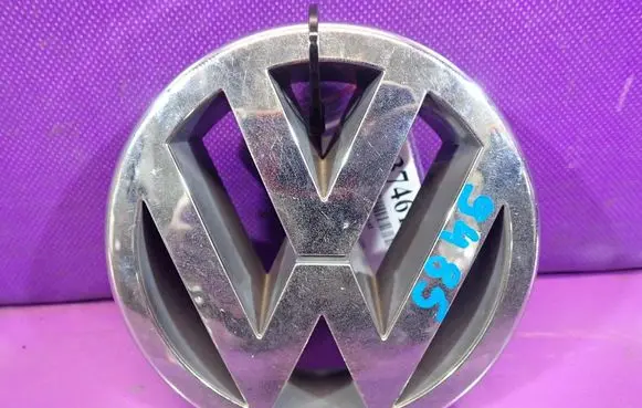Volkswagen Golf IV Front grill 1T0853601A